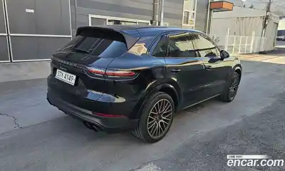 Porsche Cayenne 2019 3.0 Автомат в Москве № 165921, миниатюра 5