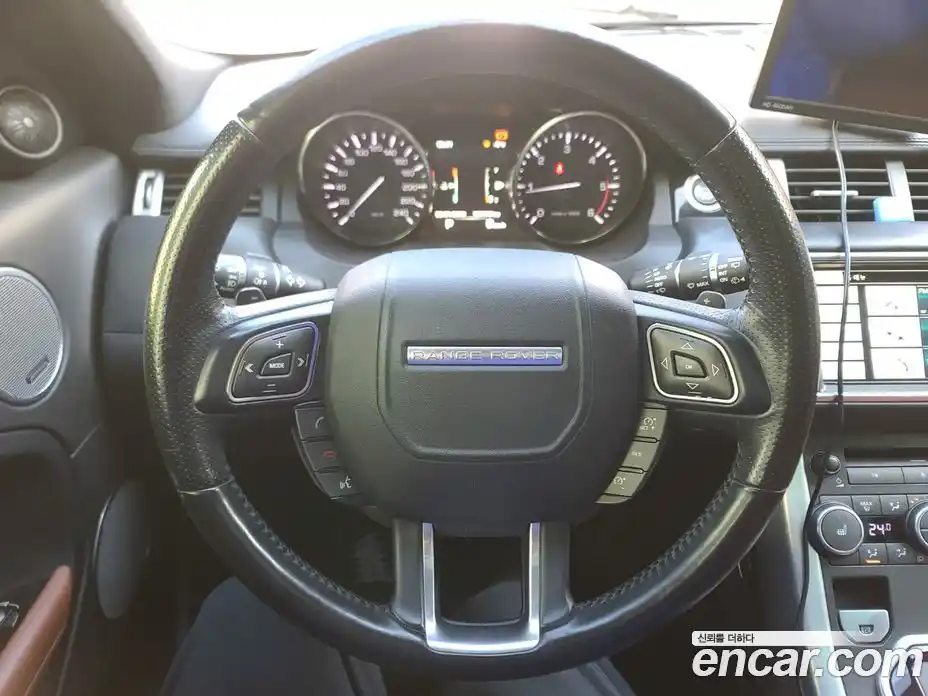 Land Rover Range-Rover Evoque 2015 2.2 Автомат в Москве № 166870, фото 14