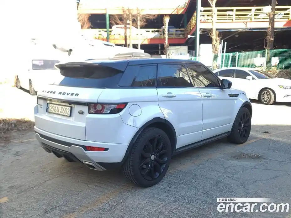 Land Rover Range-Rover Evoque 2015 2.2 Автомат в Москве № 166870, фото 4