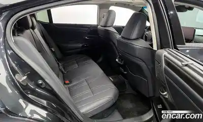 Lexus ES 2025 2.5 Автомат в Москве № 168003, миниатюра 10