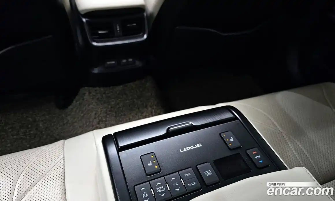 Lexus ES 2023 2.5 Автомат в Москве № 168086, фото 13