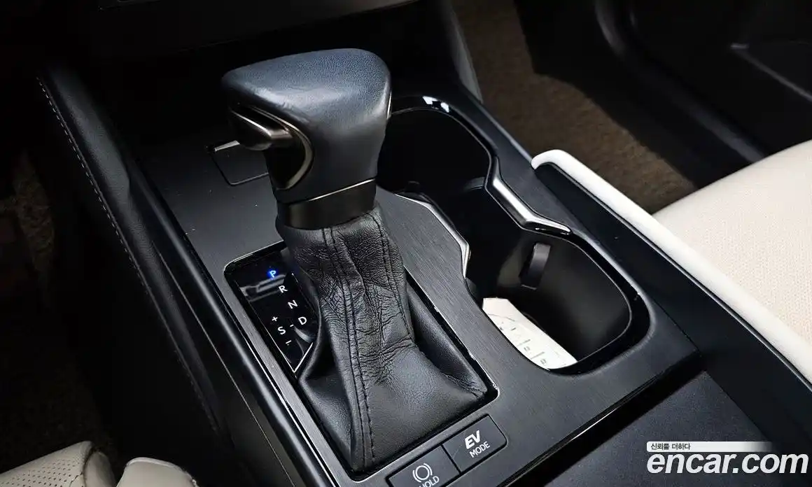 Lexus ES 2023 2.5 Автомат в Москве № 168086, фото 18