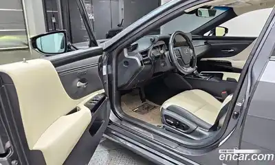 Lexus ES 2023 2.5 Автомат в Москве № 168086, миниатюра 9