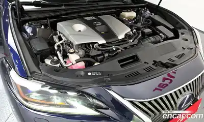 Lexus ES 2019 2.5 Автомат в Москве № 168266, миниатюра 2