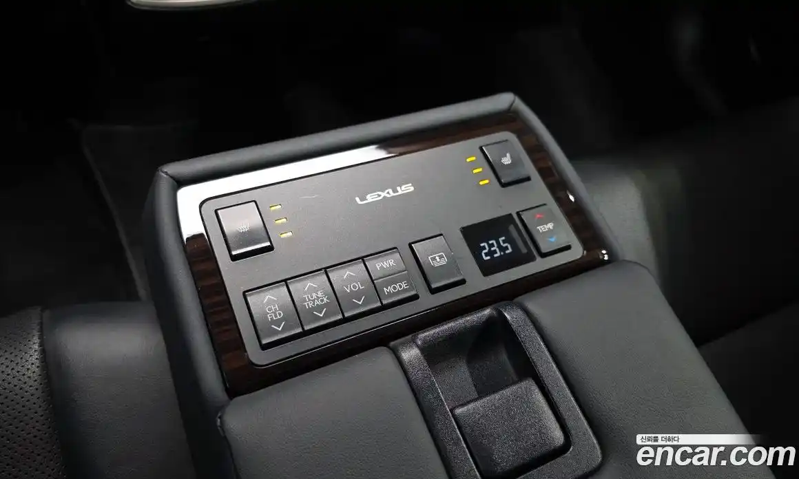 Lexus ES 2017 2.5 Автомат в Москве № 168271, фото 18