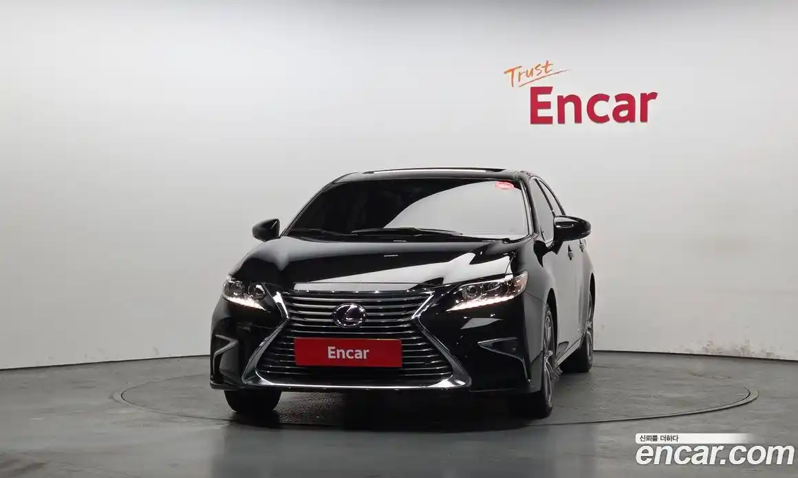 Lexus ES 2017 2.5 Автомат в Москве № 168271, фото 3