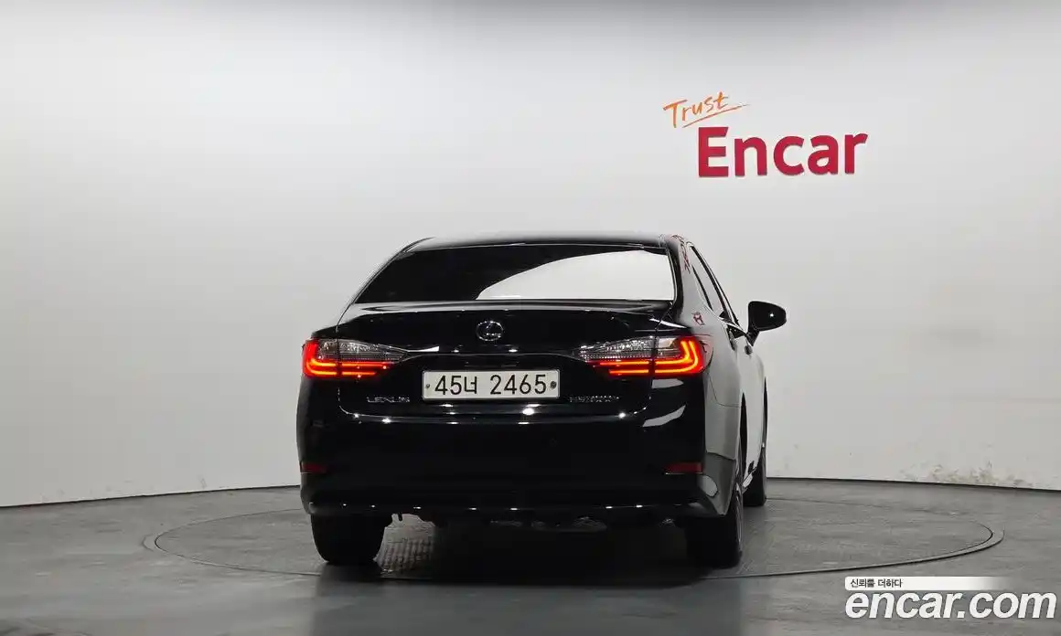 Lexus ES 2017 2.5 Автомат в Москве № 168271, фото 4