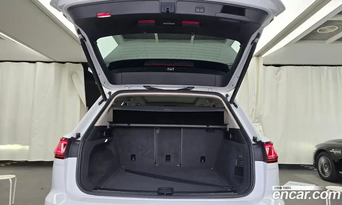 Volkswagen Touareg 2023 3.0 Автомат в Москве № 168449, фото 20