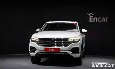 Volkswagen Touareg 2023 3.0 Автомат в Москве № 168449, миниатюра 3