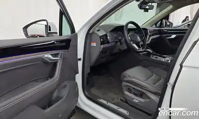 Volkswagen Touareg 2023 3.0 Автомат в Москве № 168449, миниатюра 10