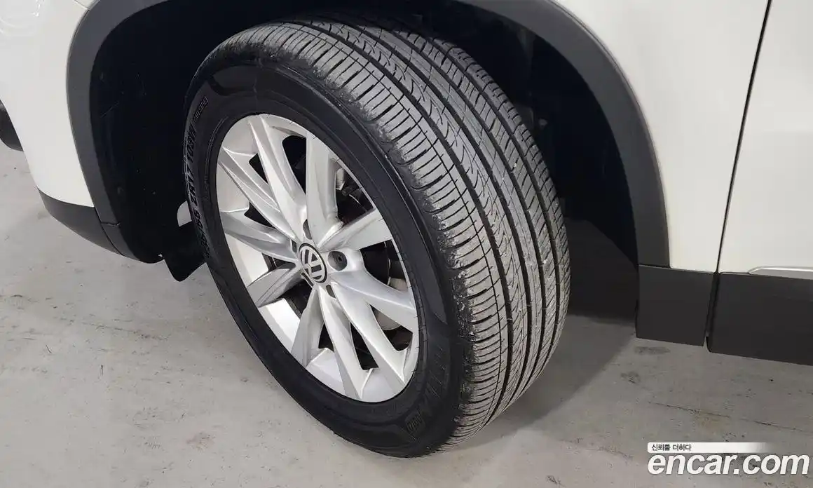 Volkswagen Tiguan 2016 2.0 Автомат в Москве № 169256, фото 14