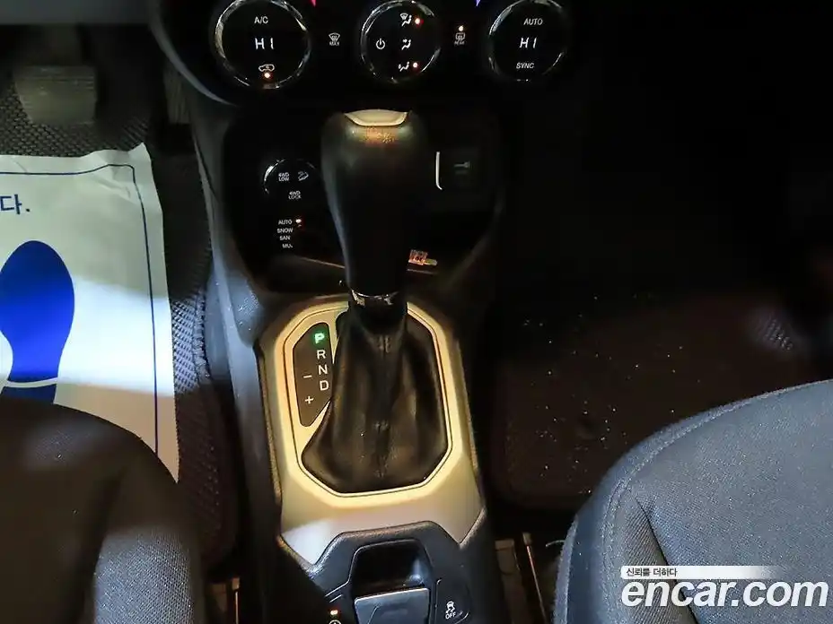 Jeep Renegade 2016 2.0 Автомат в Москве № 169767, фото 12