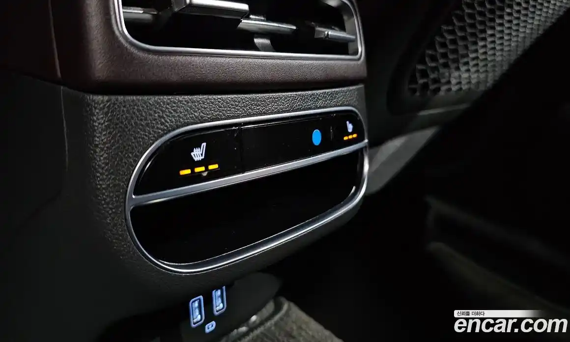 Genesis GV70 2021 2.2 Автомат в Москве № 16981, фото 12