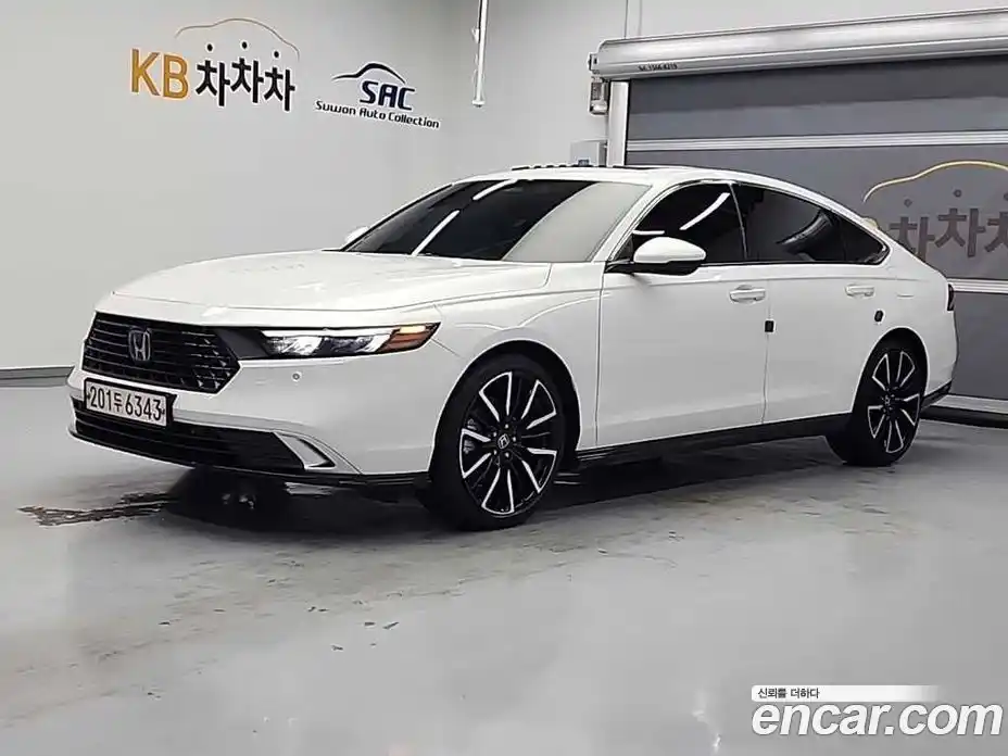 Honda Accord 2023 2.0 Автомат в Москве № 170699, фото 1