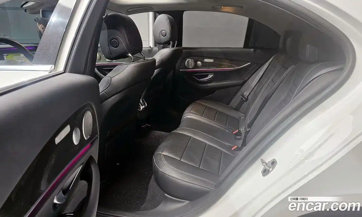 Mercedes-Benz E-Class 2020 2.0 Автомат в Москве № 172860, фото 17