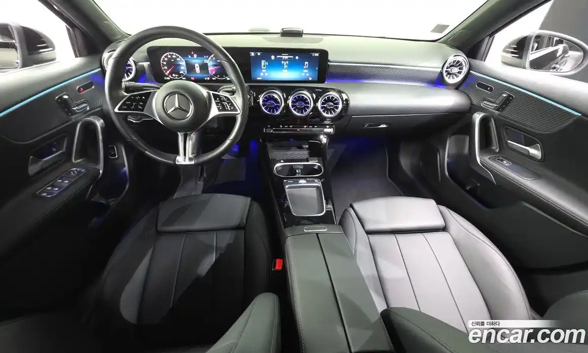 Mercedes-Benz A-Class 2024 2.0 Автомат в Москве № 176806, фото 3