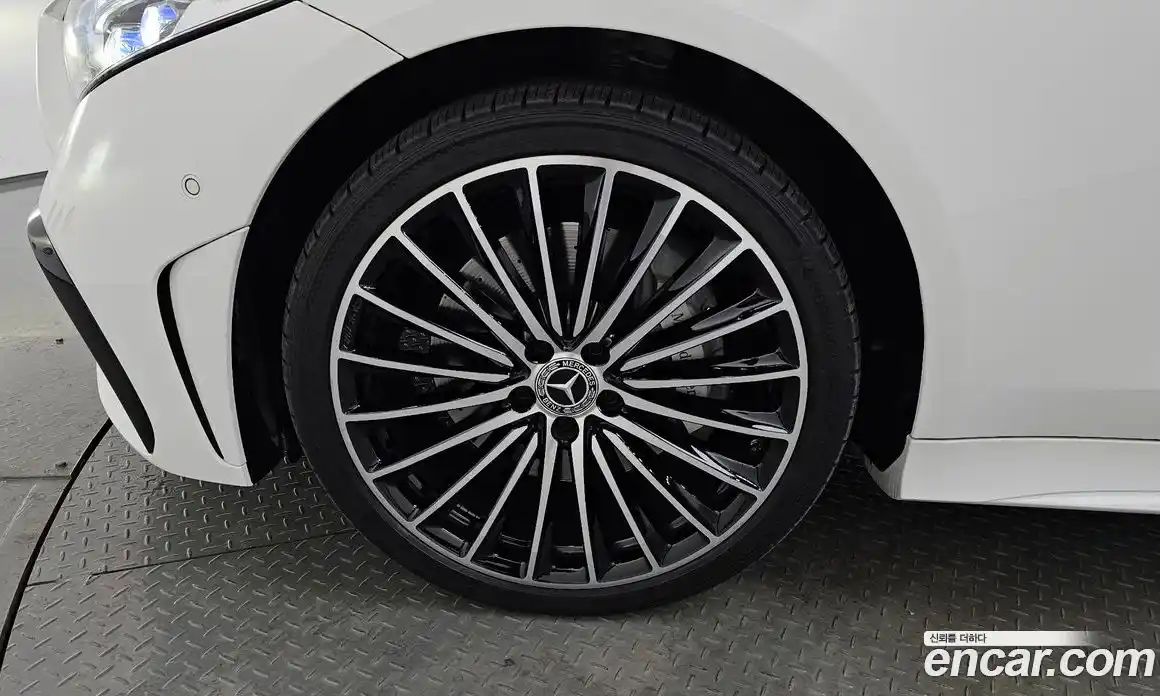 Mercedes-Benz CLS-Class 2023 3.0 Автомат в Москве № 179965, фото 13