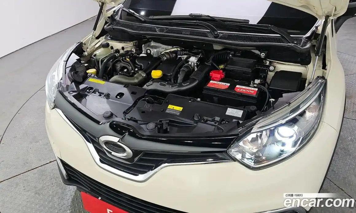 Renault QM3 2015 1.5 Автомат в Москве № 181960, фото 11