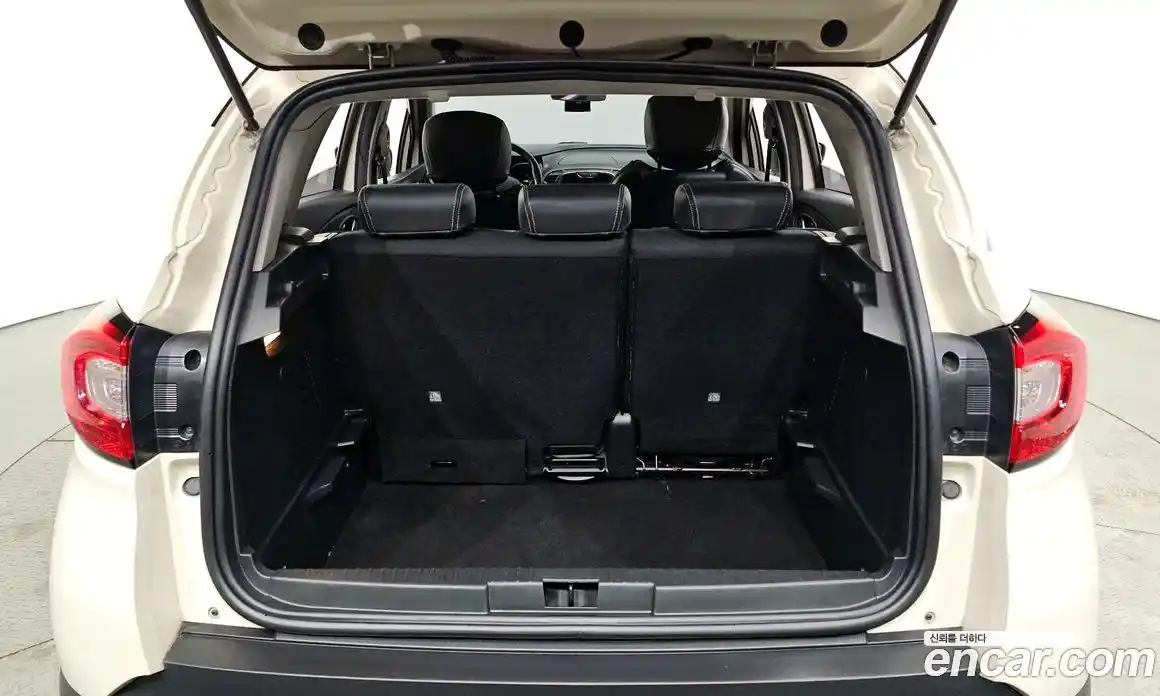 Renault QM3 2015 1.5 Автомат в Москве № 181960, фото 16