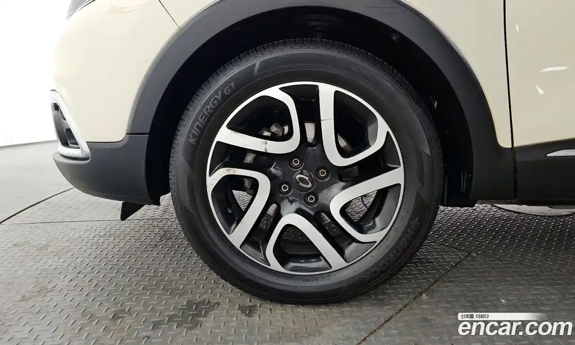 Renault QM3 2015 1.5 Автомат в Москве № 181960, фото 18