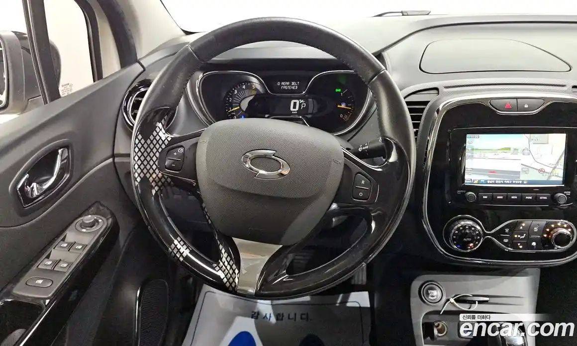 Renault QM3 2015 1.5 Автомат в Москве № 181960, фото 3