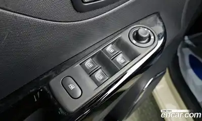 Renault QM3 2015 1.5 Автомат в Москве № 181960, миниатюра 4