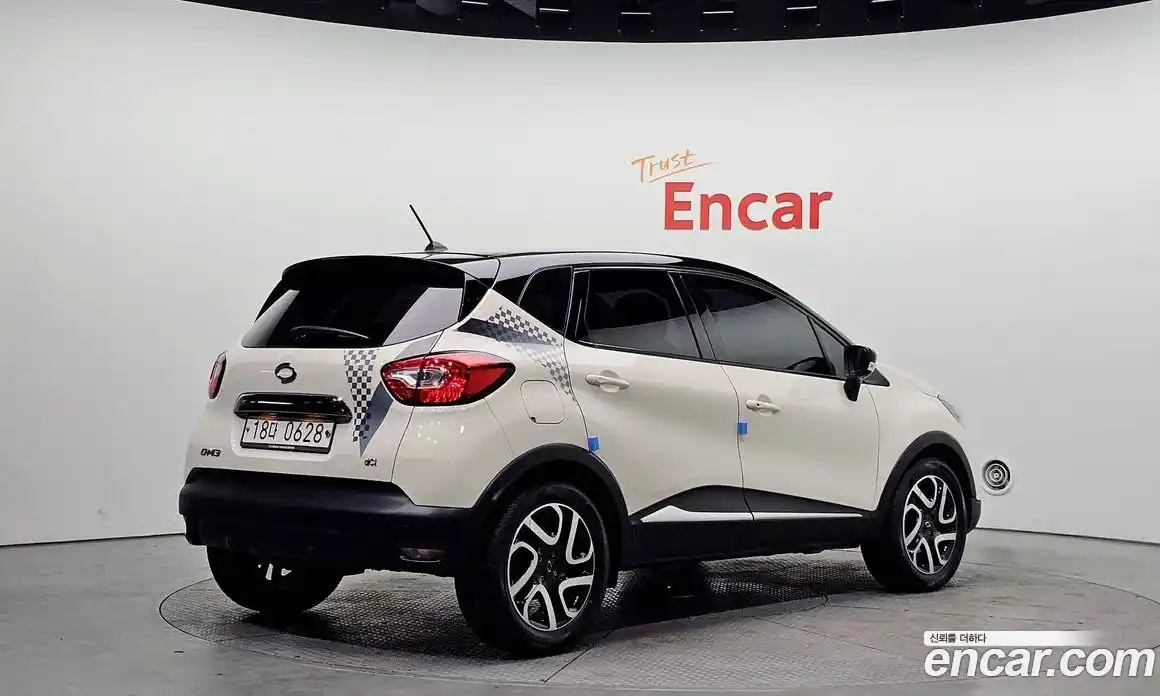 Renault QM3 2015 1.5 Автомат в Москве № 181960, фото 9