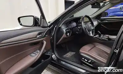 BMW 5-Series 2023 2.0 Автомат в Москве № 189057, миниатюра 2