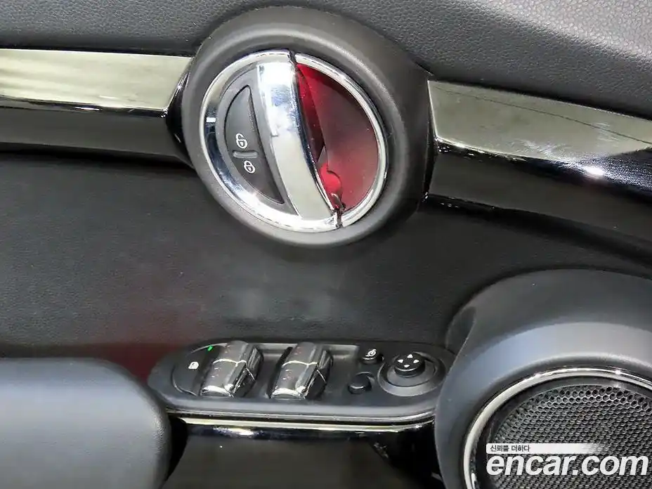 Mini Cooper 2016 1.5 Автомат в Москве № 189093, фото 13