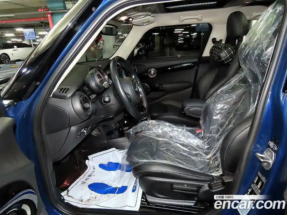 Mini Cooper 2016 1.5 Автомат в Москве № 189093, фото 6