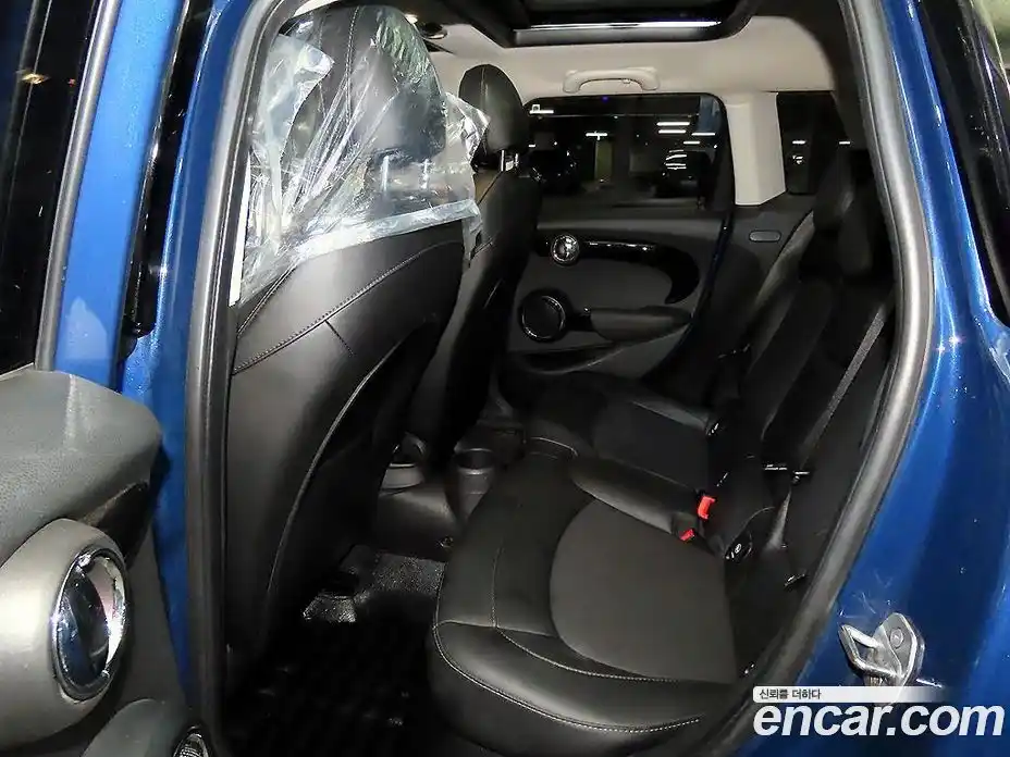 Mini Cooper 2016 1.5 Автомат в Москве № 189093, фото 7