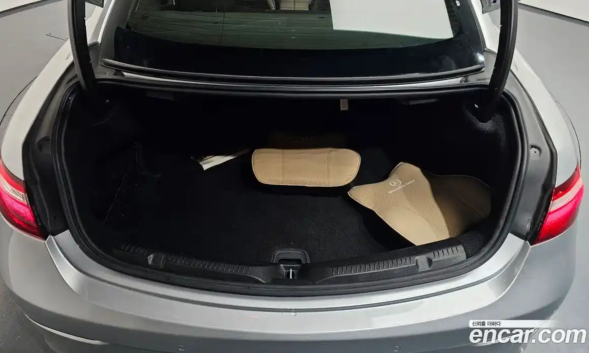 Mercedes-Benz E-Class 2017 1.9 Автомат в Москве № 194613, фото 17