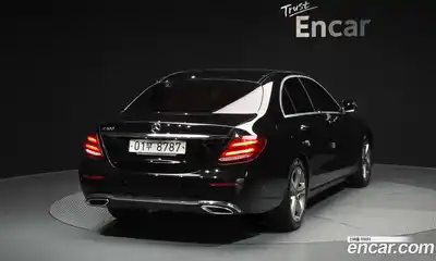Mercedes-Benz E-Class 2018 2.0 Автомат в Москве № 194671, миниатюра 2