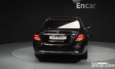 Mercedes-Benz E-Class 2018 2.0 Автомат в Москве № 194671, миниатюра 4