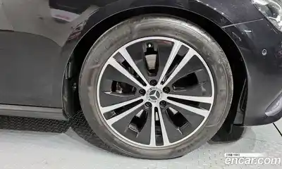 Mercedes-Benz E-Class 2021 2.0 Автомат в Москве № 195088, миниатюра 11