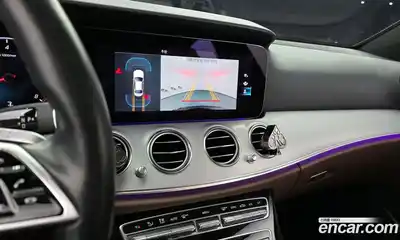 Mercedes-Benz E-Class 2021 2.0 Автомат в Москве № 195088, миниатюра 10