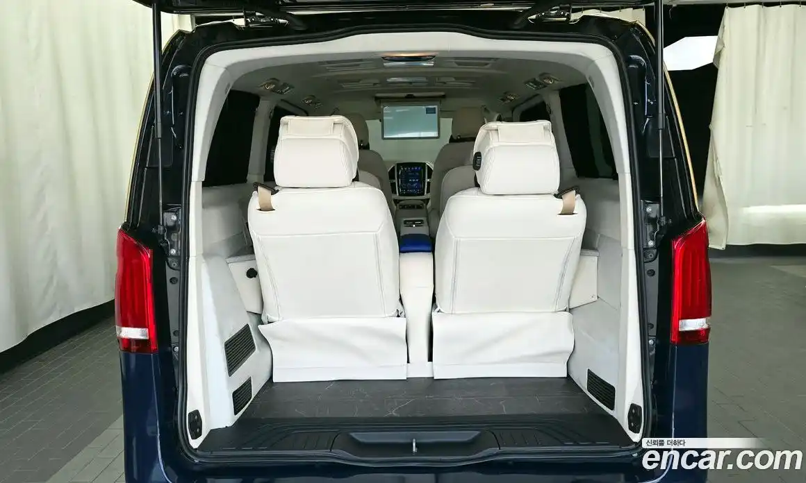 Mercedes-Benz V-Class 2016 2.0 Автомат в Москве № 195548, фото 20