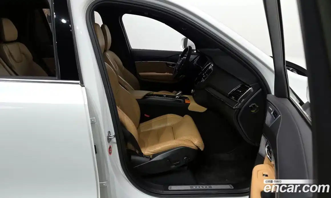 Volvo XC90 2023 2.0 Автомат в Москве № 196934, фото 15