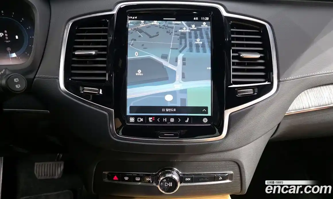 Volvo XC90 2023 2.0 Автомат в Москве № 196934, фото 18