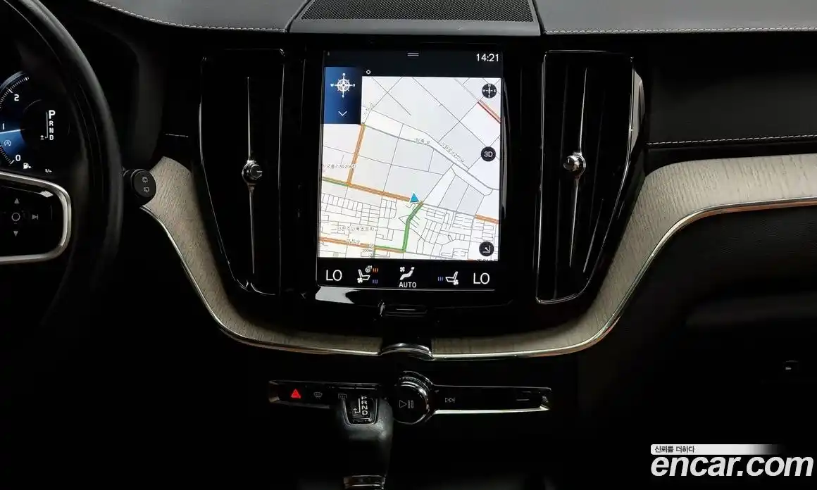 Volvo XC60 2019 2.0 Автомат в Москве № 197034, фото 17