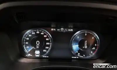 Volvo XC60 2019 2.0 Автомат в Москве № 197034, миниатюра 7