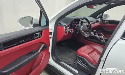 Porsche Cayenne 2022 3.0 Автомат в Москве № 197449, миниатюра 3