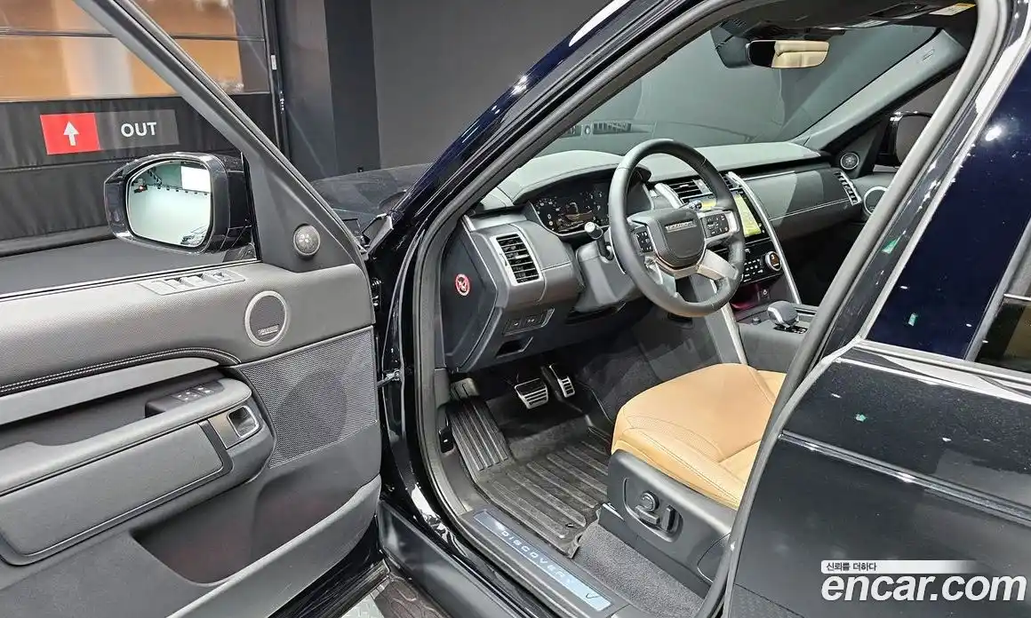 Land Rover Discovery 2025 3.0 Автомат в Москве № 198065, фото 12