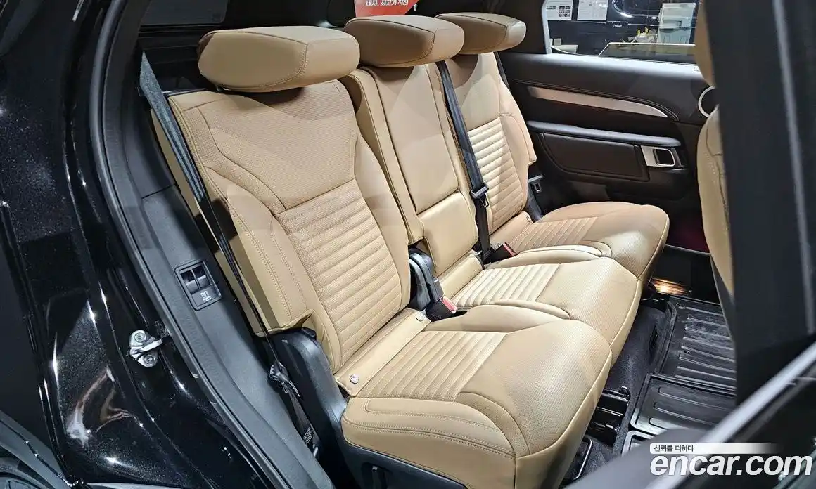 Land Rover Discovery 2025 3.0 Автомат в Москве № 198065, фото 3