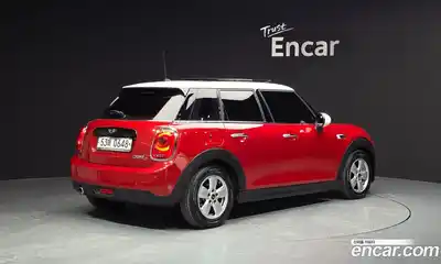 Mini Cooper 2016 1.5 Автомат в Москве № 198385, миниатюра 2