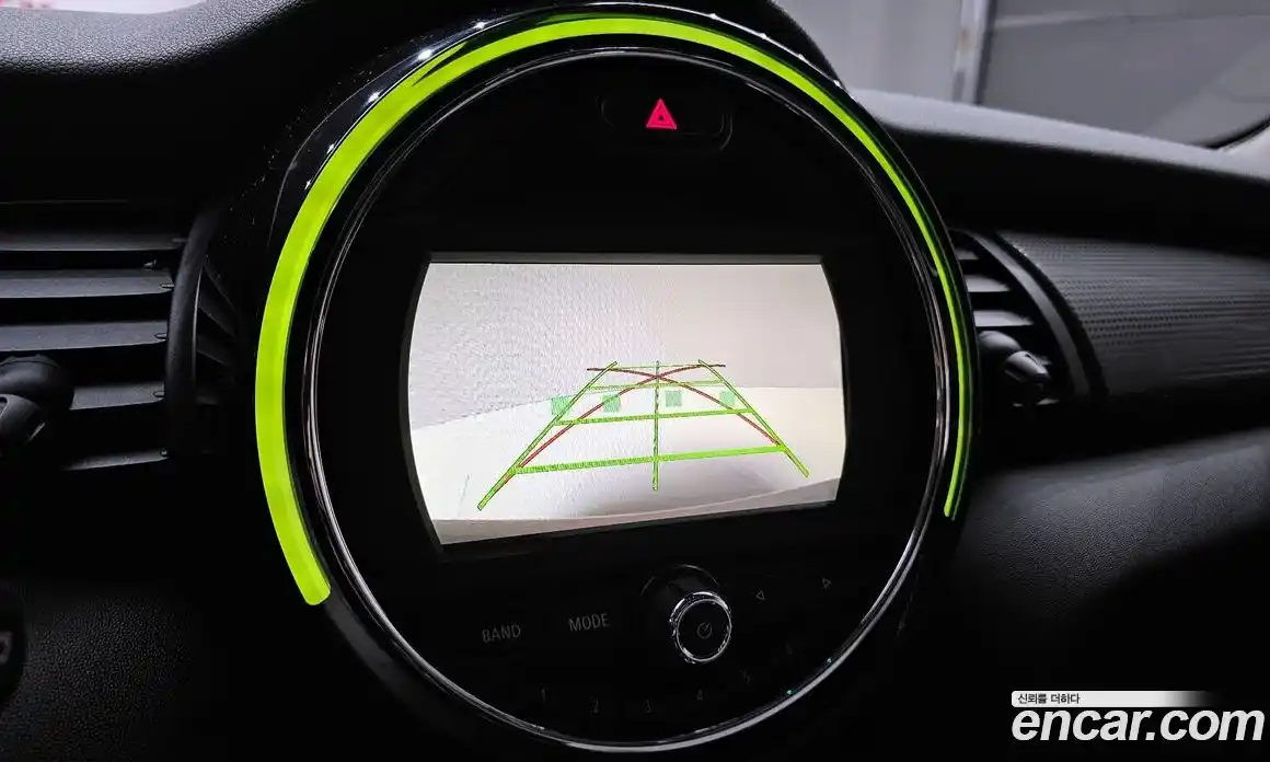 Mini Cooper 2015 1.5 Автомат в Москве № 198499, фото 16