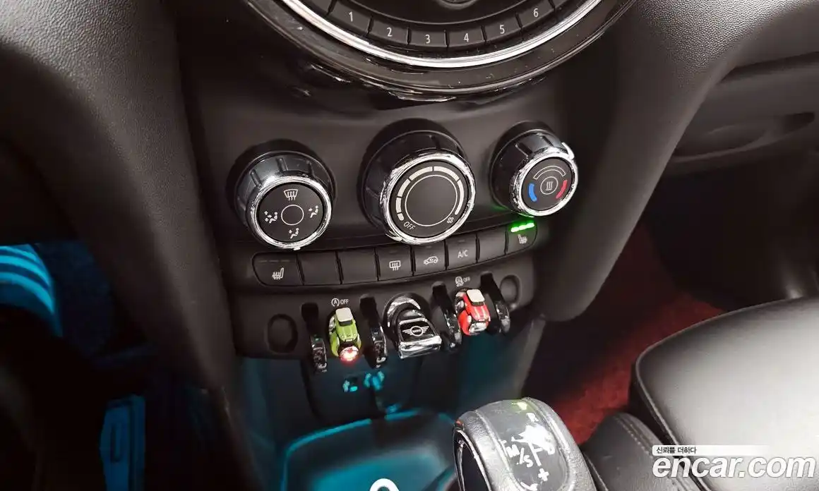 Mini Cooper 2015 1.5 Автомат в Москве № 198499, фото 17