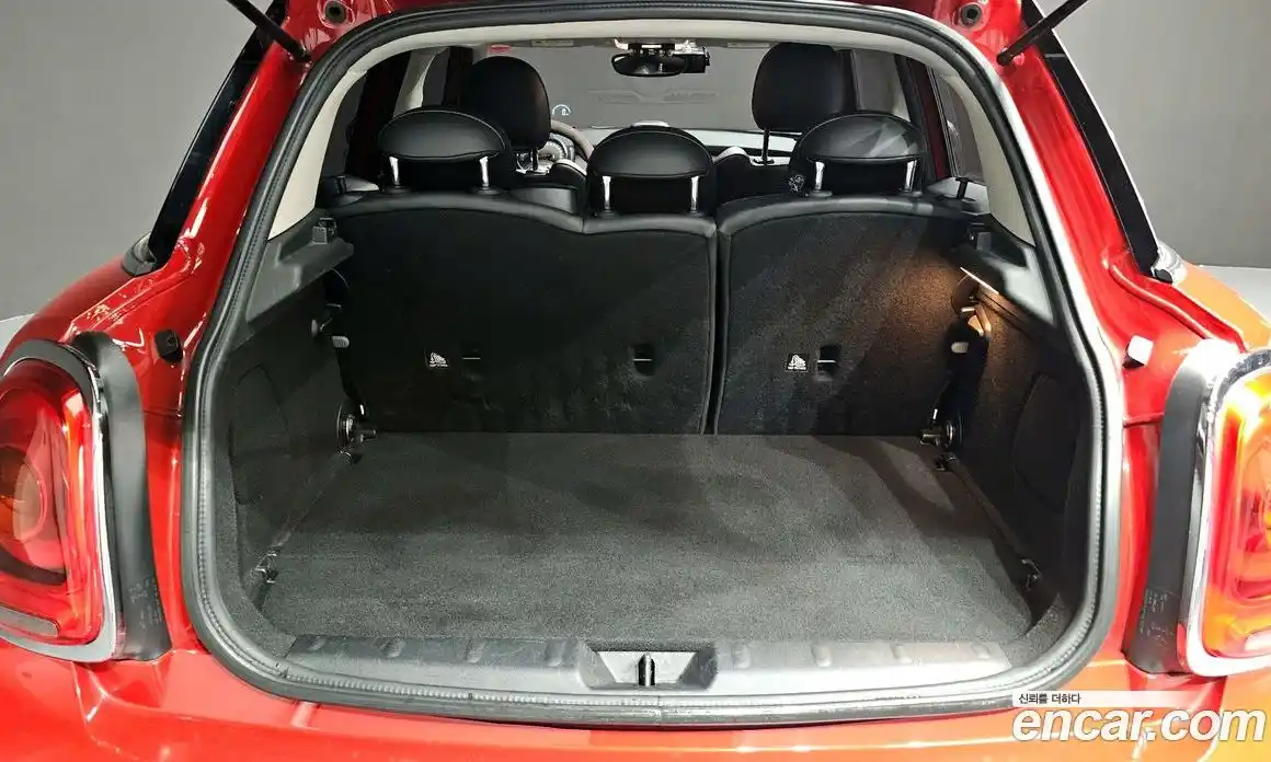 Mini Cooper 2015 1.5 Автомат в Москве № 198499, фото 18