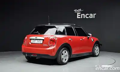 Mini Cooper 2015 1.5 Автомат в Москве № 198499, миниатюра 2
