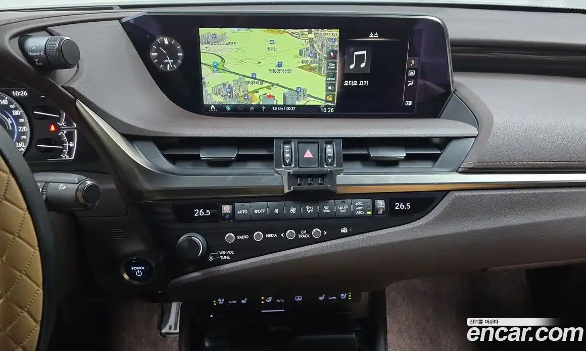 Lexus ES 2019 2.5 Автомат в Москве № 198868, фото 19